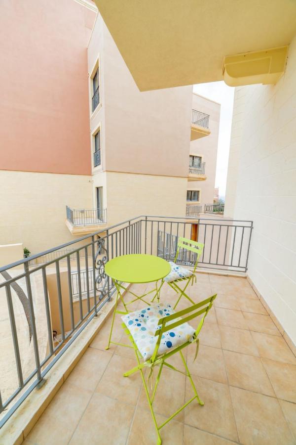 Luxury Seaview & Pool-Hosted By Sweetstay Mellieħa Exterior foto